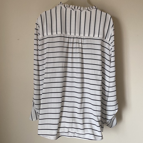 Women’s blouse new no tags size XL.  #5 - Picture 5 of 8